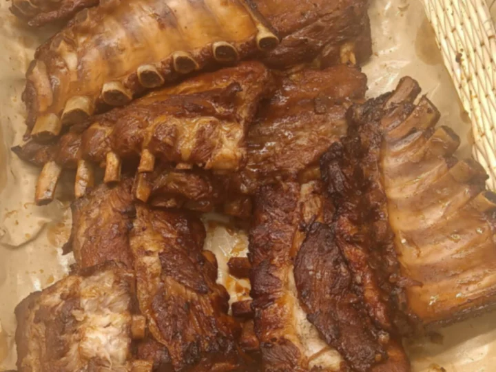 Glazed roast pork ribs